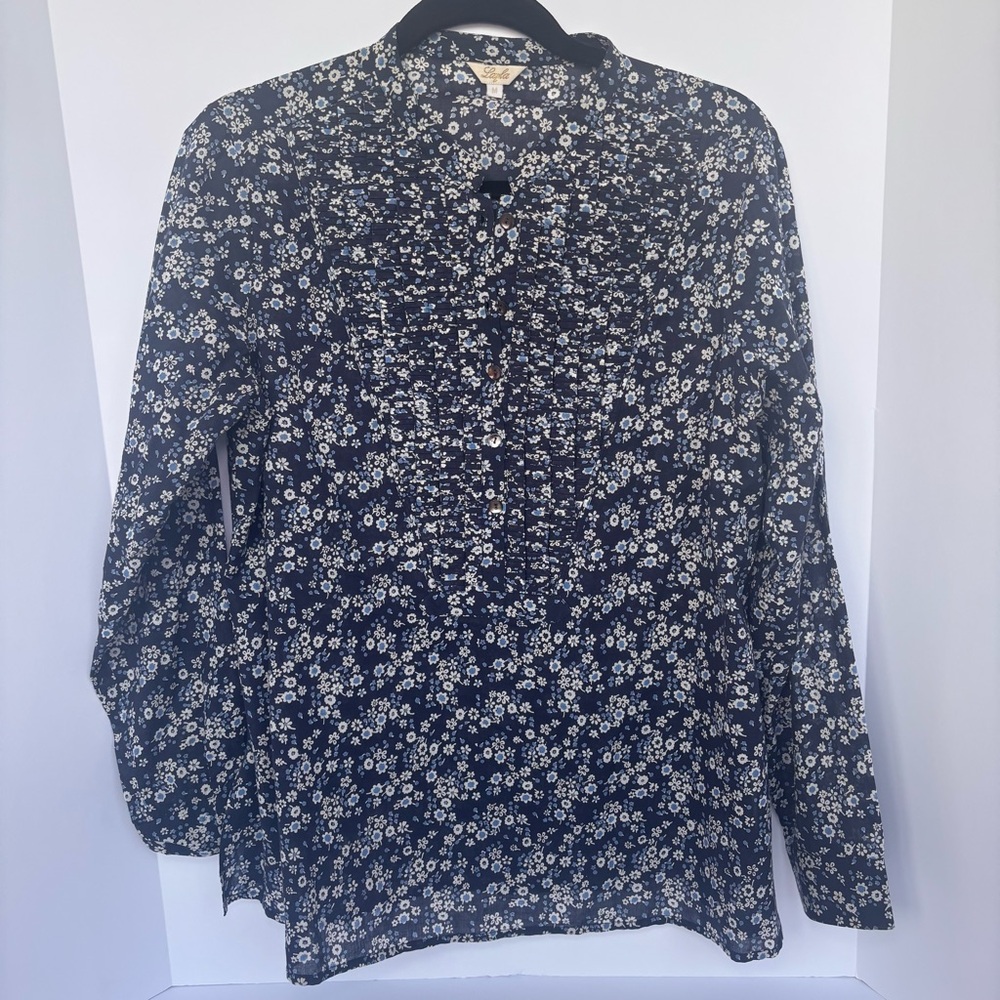 Layla Women’s Floral Button-up Navy Blue Size Medium- Pleated